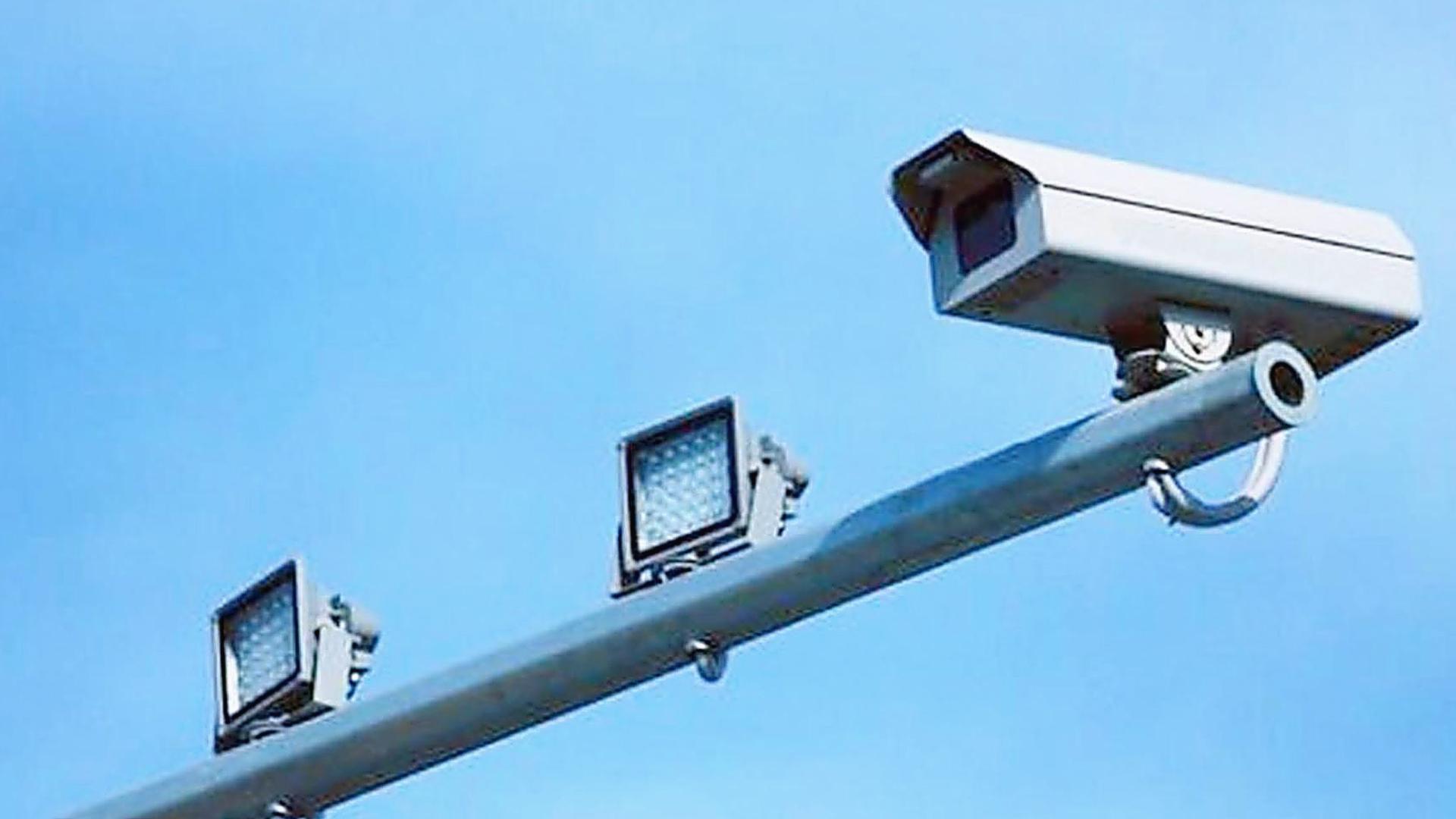 城市监控织天网，网格精细巡防覆盖校园与街巷，隐私如何兼顾？