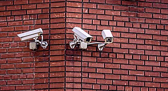 别再只调显示器了，摄像头设定才关键：学会这十招快速排查！