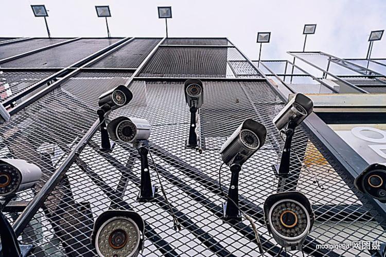 手机摄像头投大屏全攻略，老电视也能看：不用换机也能更爽！